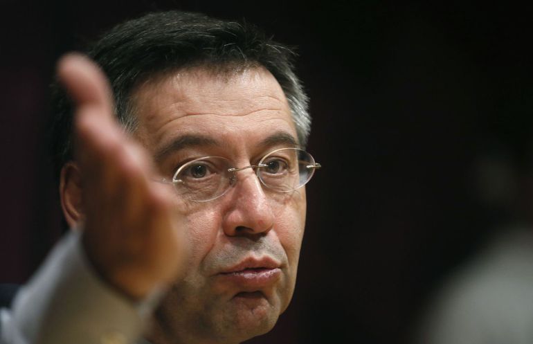 Barcelona's President Josep Maria Bartomeu attends a news conference at Camp Nou stadium in Barcelona January 7, 2015. Bartomeu has called presidential elections for the end of the season as a result of dissatisfaction with his running of the La Liga club, he told a news conference on Wednesday. REUTERS/Albert Gea (SPAIN - Tags: SPORT SOCCER) Barcelona's President Josep Maria Bartomeu attends a news conference at Camp Nou stadium in Barcelona January 7, 2015. Bartomeu has called presidential elections for the end of the season as a result of dissatisfaction with his running of the La Liga club, he told a news conference on Wednesday. REUTERS/Albert Gea (SPAIN - Tags: SPORT SOCCER)