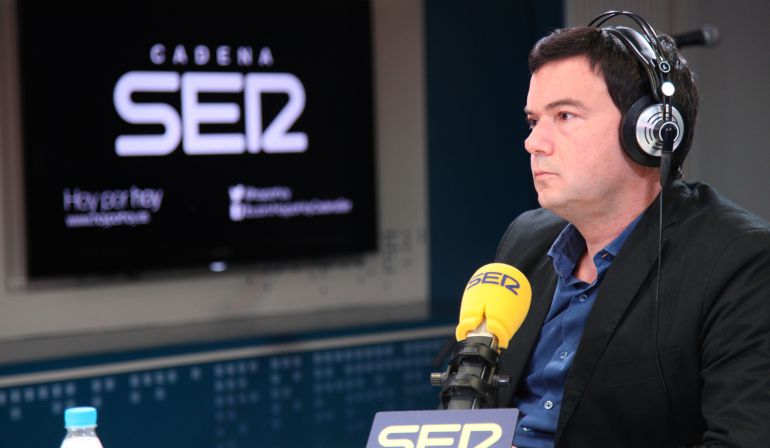 Thomas Piketty (Clichy, 1971), en los estudios centrales de la SER. Thomas Piketty (Clichy, 1971), en los estudios centrales de la SER.