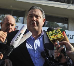 Panos Kamenos, de Griegos Independientes (ANEL), es ministro de Defensa. Panos Kamenos, de Griegos Independientes (ANEL), es ministro de Defensa.