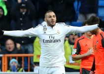 El Bernabéu se rinde a Benzema