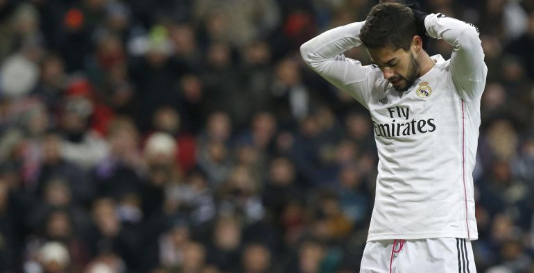 El centrocampista del Real Madrid, Francisco Román Alarcón "Isco", durante el encuentro aplazado, correspondiente a la decimosexta jornada de primera división, que disputan esta noche frente al Sevilla en el estadio Santiago Bernabéu El centrocampista del Real Madrid, Francisco Román Alarcón "Isco", durante el encuentro aplazado, correspondiente a la decimosexta jornada de primera división, que disputan esta noche frente al Sevilla en el estadio Santiago Bernabéu