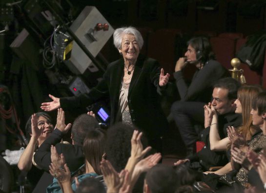 La actriz Asunción Balaguer, durante la gala de entrega de los premios Goya 2015 que se celebra esta noche en el centro de congresos Príncipe Felipe, en Madrid. EFE/Ballesteros La actriz Asunción Balaguer, durante la gala de entrega de los premios Goya 2015 que se celebra esta noche en el centro de congresos Príncipe Felipe, en Madrid. EFE/Ballesteros