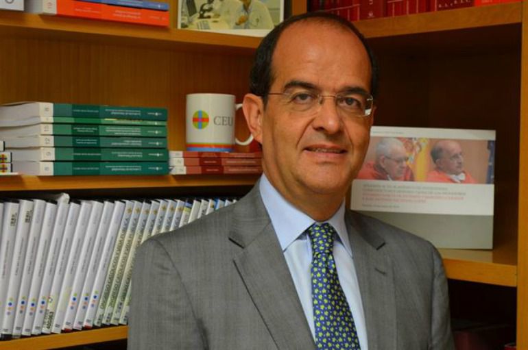 José Luis Piñar, uno de los expertos que forma parte del consejo asesor de Google sobre el 'derecho al olvido' José Luis Piñar, uno de los expertos que forma parte del consejo asesor de Google sobre el 'derecho al olvido'