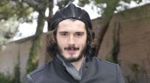Yon González posando ante los medios Yon González posando ante los medios