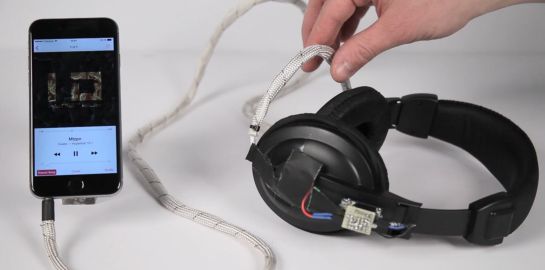 Auriculares que silencian el móvil tan solo presionando el cable Auriculares que silencian el móvil tan solo presionando el cable