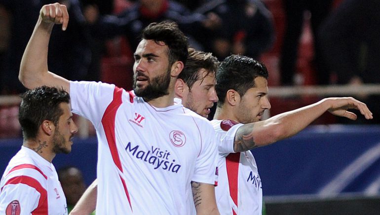 Iborra celebra el tanto frente al Borussia Iborra celebra el tanto frente al Borussia