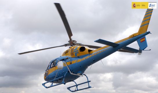 Los helicópteros Pegasus de la DGT controlan la velocidad desde el aire Los helicópteros Pegasus de la DGT controlan la velocidad desde el aire