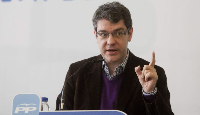 GRA134 CASTELLÓN, 28/02/2015.- El jefe de la Oficina presupuestaria de la Moncloa, Álvaro Nadal, durante su intervención hoy en la clausura la Convención económica del PP de Castellón. EFE/Domenech Castelló GRA134 CASTELLÓN, 28/02/2015.- El jefe de la Oficina presupuestaria de la Moncloa, Álvaro Nadal, durante su intervención hoy en la clausura la Convención económica del PP de Castellón. EFE/Domenech Castelló