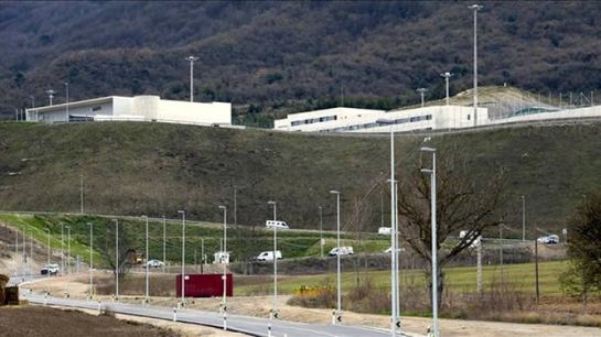 Instituciones Penitenciarias admite que hay prisiones que niegan los nuevos tratamientos a presos con hepatitis C Instituciones Penitenciarias admite que hay prisiones que niegan los nuevos tratamientos a presos con hepatitis C