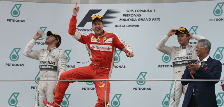 Vettel celebra su victoria en el GP de Malasia 2015. Vettel celebra su victoria en el GP de Malasia 2015.