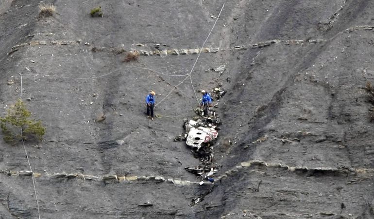 Trabajos de rescate del vuelo de Germanwingsque se estrelló en los Alpes. Trabajos de rescate del vuelo de Germanwingsque se estrelló en los Alpes.