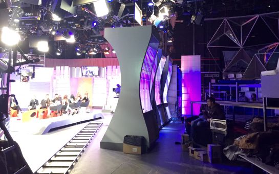'Gran Hermano VIP' compartió plató con 'MyHyV' 'Gran Hermano VIP' compartió plató con 'MyHyV'