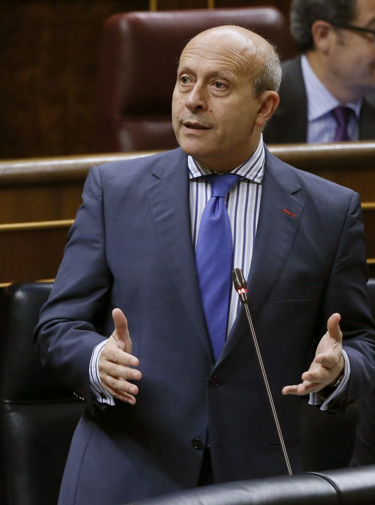 El ministro de Educación, José Ignacio Wert, durante la sesión de control al Gobierno en el Congreso. El ministro de Educación, José Ignacio Wert, durante la sesión de control al Gobierno en el Congreso.
