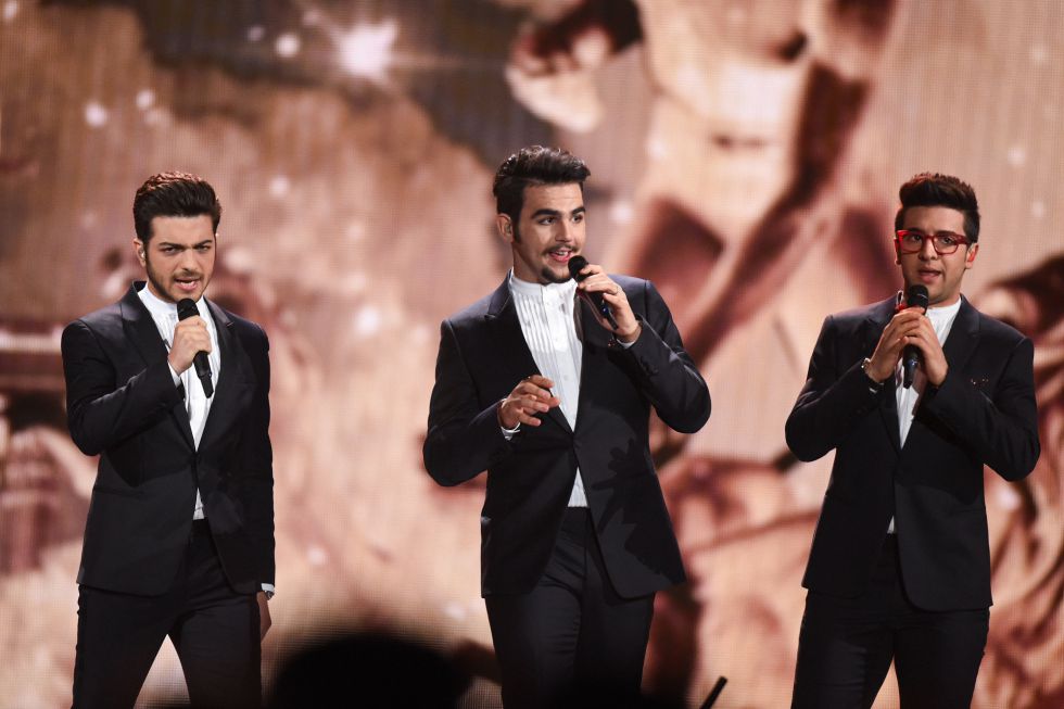 Il Volo, de Italia, cantando "Grande amore". Il Volo, de Italia, cantando "Grande amore".