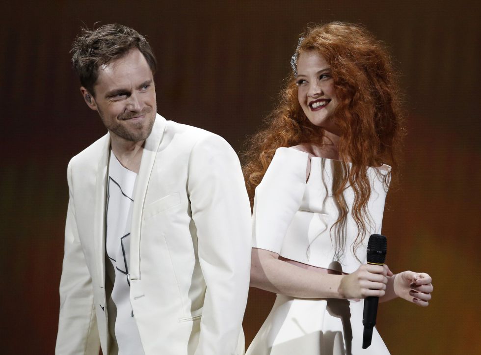 Kjetil Morland y Debrah Scarlett de Noruega, interpretan "A monster like me". Kjetil Morland y Debrah Scarlett de Noruega, interpretan "A monster like me".