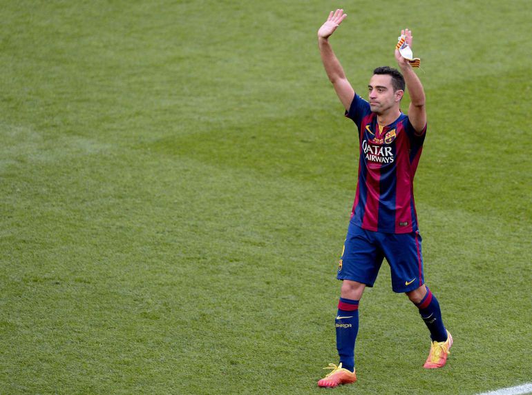 Xavi Hernández abandona el terreno de juego por úlltima vez el Camp Nou Xavi Hernández abandona el terreno de juego por úlltima vez el Camp Nou