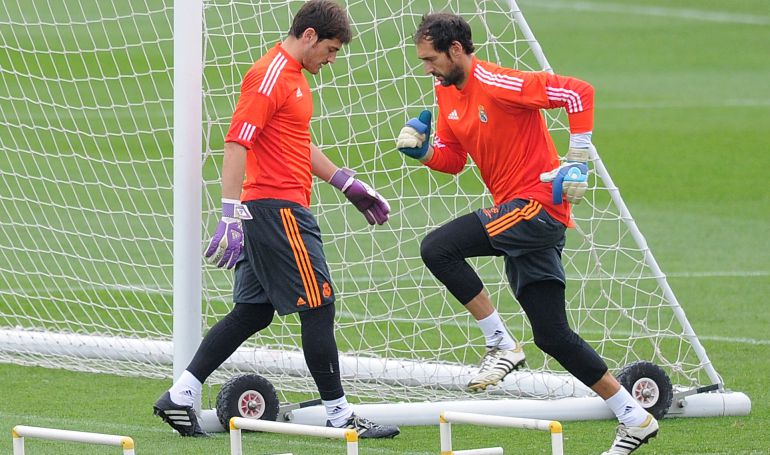 Diego López y Casillas calentando en Valdebebas en 2013 Diego López y Casillas calentando en Valdebebas en 2013