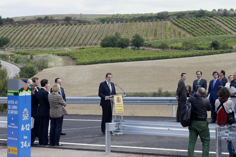 Rajoy inaugura un tramo de la autopista A-12, en La Rioja Rajoy inaugura un tramo de la autopista A-12, en La Rioja