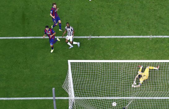 El uruguayo marca el 1-2. El uruguayo marca el 1-2.