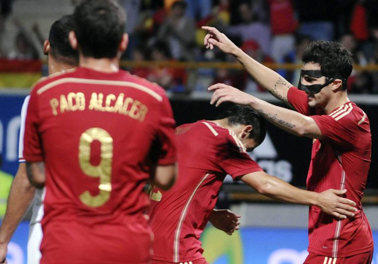 Cesc Fábregas celebra tras marcar el segundo gol ante Costa Rica Cesc Fábregas celebra tras marcar el segundo gol ante Costa Rica