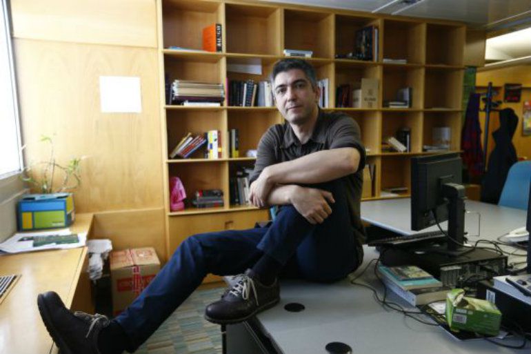 Javier Rodríguez Marcos, en la redacción de 'Babelia' en EL PAÍS/ Ricardo Gutiérrez Javier Rodríguez Marcos, en la redacción de 'Babelia' en EL PAÍS/ Ricardo Gutiérrez