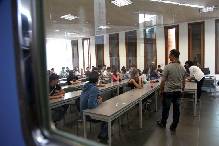Las universidades públicas pierden 86.000 alumnos de grado en tres cursos Las universidades públicas pierden 86.000 alumnos de grado en tres cursos