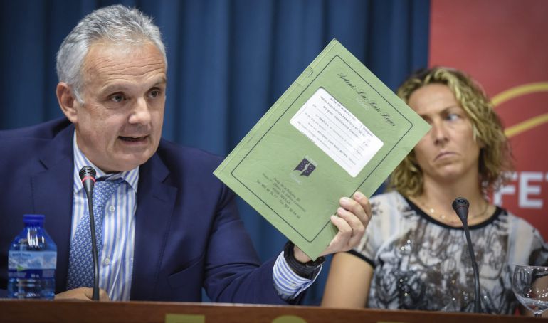 Escañuela y Gala en rueda de prensa Escañuela y Gala en rueda de prensa