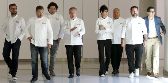 Los cocineros, Christian Puglisi, Joan Roca, Gastón Acurio, Ferrán Adriá, Dominique Crenn, Yukio Hattori y Enrique Olvera (i a 2d), y el director del Basque Culinary Center, Joxe Mari Aizega (d), tras la reunión del consejo asesor del Basque Culinary Center de San Sebastián donde hoy termina el curso con la graduación de la primera promoción de alumnos. Los cocineros, Christian Puglisi, Joan Roca, Gastón Acurio, Ferrán Adriá, Dominique Crenn, Yukio Hattori y Enrique Olvera (i a 2d), y el director del Basque Culinary Center, Joxe Mari Aizega (d), tras la reunión del consejo asesor del Basque Culinary Center de San Sebastián donde hoy termina el curso con la graduación de la primera promoción de alumnos.