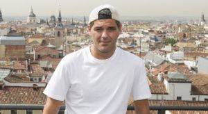 Cuarta temporada de Wild Frank: Frank Cuesta vuelve a las andadas: ahora con leones Cuarta temporada de Wild Frank: Frank Cuesta vuelve a las andadas: ahora con leones