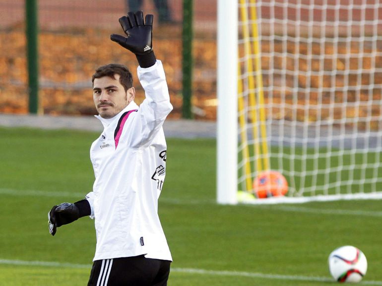 Casillas viajará a Holanda para realizar pretemporada con el Oporto Casillas viajará a Holanda para realizar pretemporada con el Oporto