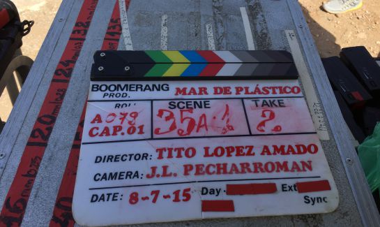 Claqueta del rodaje de 'Mar de plástico' Claqueta del rodaje de 'Mar de plástico'