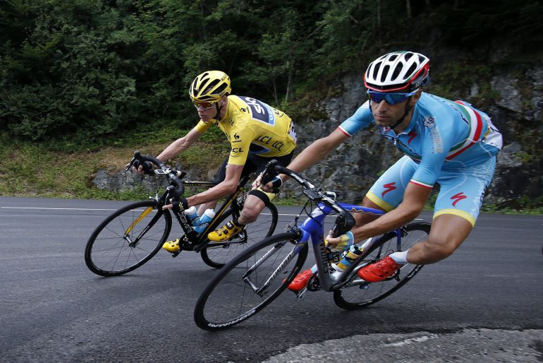 Christopher Froome, del Sky y el italiano Vincenzo Nibali, del Astana, durante la 18ª etapa del Tour de Francia Christopher Froome, del Sky y el italiano Vincenzo Nibali, del Astana, durante la 18ª etapa del Tour de Francia