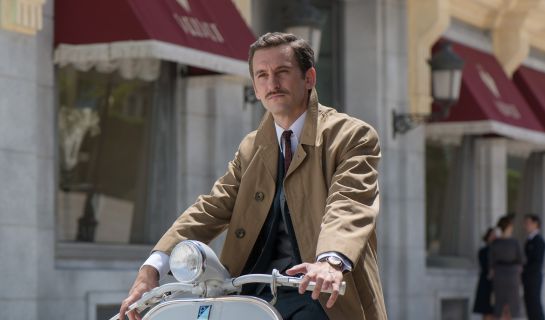 Raúl Arévalo en 'Velvet' Raúl Arévalo en 'Velvet'