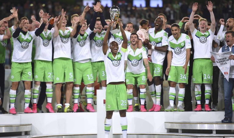 El equipo alemán celebra la victoria en la Supercopa El equipo alemán celebra la victoria en la Supercopa