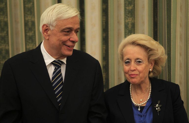 La primera ministra interina, Vasiliki Zanu y el presidente de la República, Prokopis Pavlópulos. La primera ministra interina, Vasiliki Zanu y el presidente de la República, Prokopis Pavlópulos.
