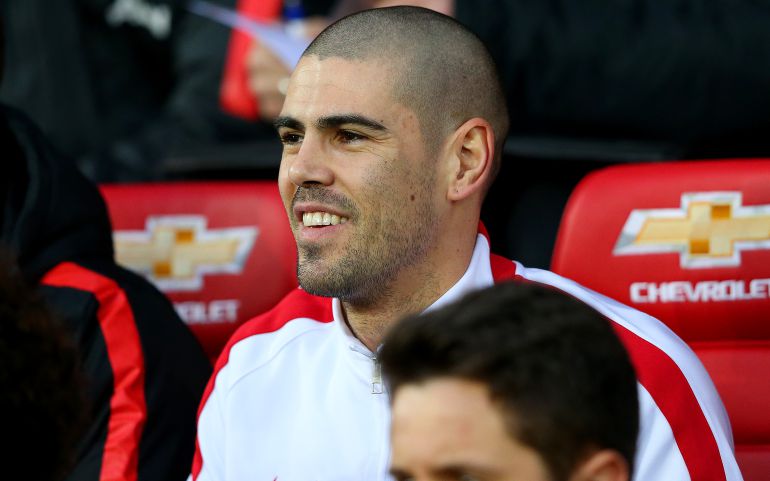 Victor Valdés en el banquillo del Manchester United. Victor Valdés en el banquillo del Manchester United.