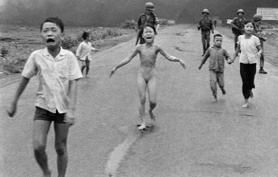 Siete imágenes que conmocionaron al mundo antes que la fotografía de Aylan Siete imágenes que conmocionaron al mundo antes que la fotografía de Aylan