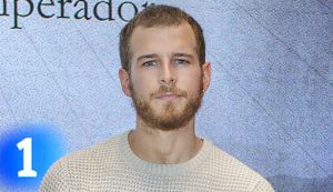 Blanca Suárez y Álvaro Cervantes: Carlos, rey emperador: Los ojos que miran a un rey Blanca Suárez y Álvaro Cervantes: Carlos, rey emperador: Los ojos que miran a un rey