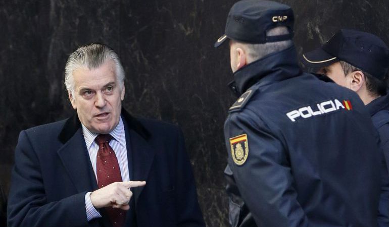 El extesorero del PP Luis Bárcenas, a su llegada a la Audiencia Nacional El extesorero del PP Luis Bárcenas, a su llegada a la Audiencia Nacional