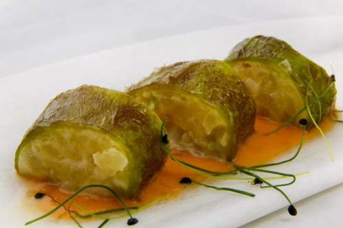 Pimientos verdes rellenos de tortilla de patata y salmorejo Pimientos verdes rellenos de tortilla de patata y salmorejo