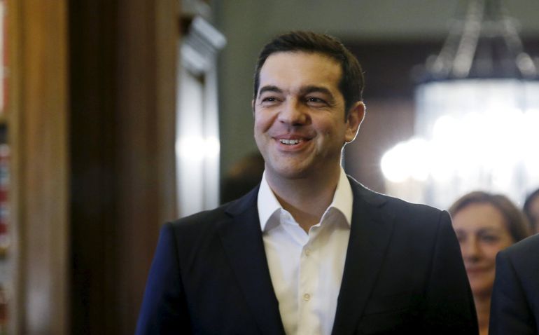 Alexis Tsipras llegando en la tarde de este lunes al palacio de Atenas. Alexis Tsipras llegando en la tarde de este lunes al palacio de Atenas.