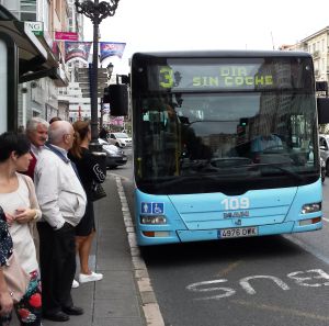 Los autobuses de la ciudad celebrando este día. Los autobuses de la ciudad celebrando este día.