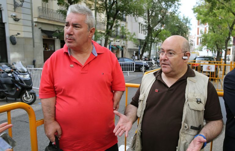 El presidente y el vicepresidente de la Asociación de Víctimas de la Talidomida en España (Avite), José Riquelme (d) y Rafael Basterrechea, ante el Tribunal Supremo El presidente y el vicepresidente de la Asociación de Víctimas de la Talidomida en España (Avite), José Riquelme (d) y Rafael Basterrechea, ante el Tribunal Supremo