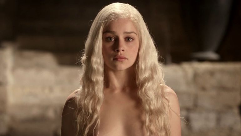 La actriz Emilia Clarke, de 'Juego de Tronos', se ha quejado de desnudos innecesarios La actriz Emilia Clarke, de 'Juego de Tronos', se ha quejado de desnudos innecesarios