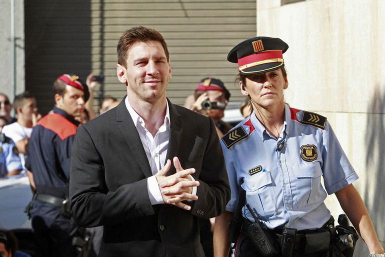 Messi llega a los juzgados de Gavà en septiembre de 2013 Messi llega a los juzgados de Gavà en septiembre de 2013