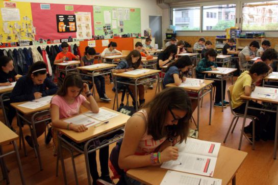 Alumnos de una clase de secundaria Alumnos de una clase de secundaria