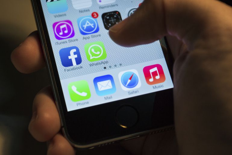 Padres y redes sociales: nueva fuente de conflicto en los colegios Padres y redes sociales: nueva fuente de conflicto en los colegios