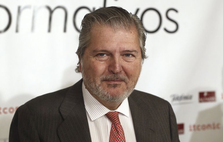 El ministro de Educación, Cultura y Deporte, Íñigo Méndez de Vigo, poco antes de intervenir en un desayuno informativo este lunes en Madrid. El ministro de Educación, Cultura y Deporte, Íñigo Méndez de Vigo, poco antes de intervenir en un desayuno informativo este lunes en Madrid.