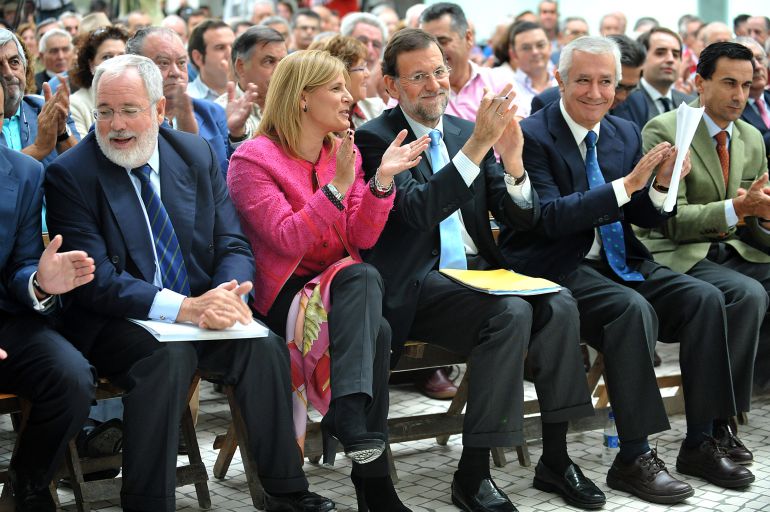 María José García-Pelayo, junto a Mariano Rajoy y Javier Arenas. María José García-Pelayo, junto a Mariano Rajoy y Javier Arenas.