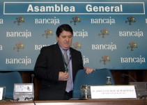 Un imputado "agraviado" con los 3.500 euros al mes de Olivas pide equiparar su asignación